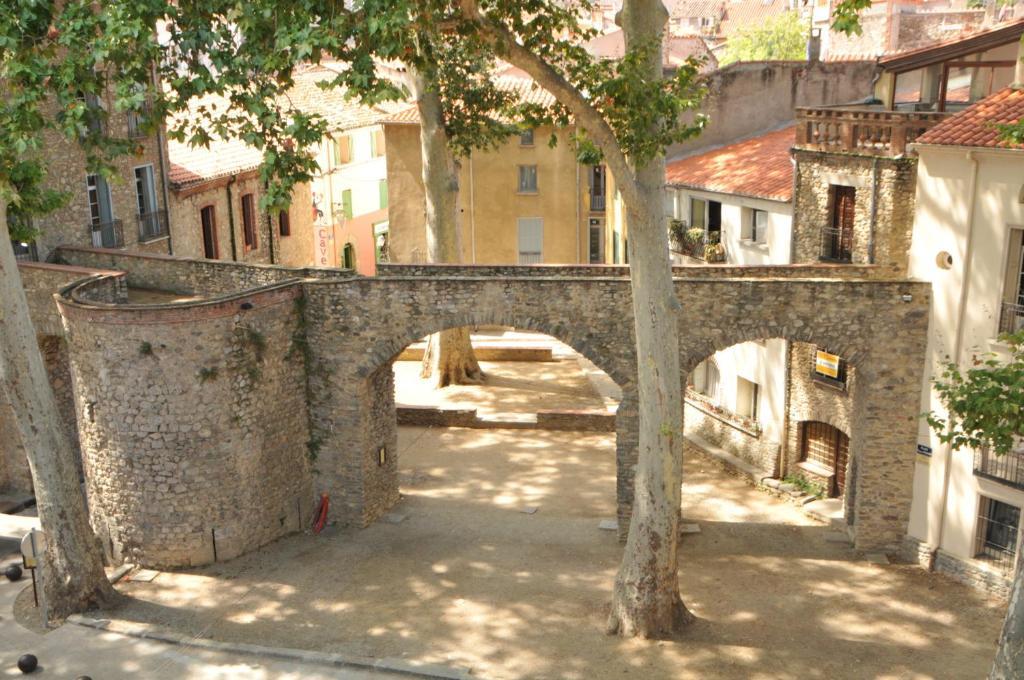 Hotel Des Arcades Céret Rom bilde